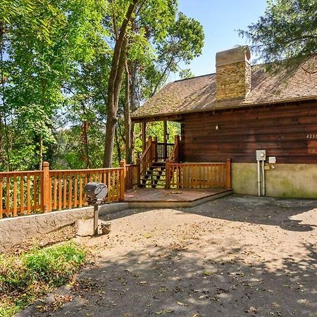 Do Not Disturb - Pigeon Forge Smoky Mountain Studio Cabin, Hot Tub, Fireplace 外观 照片