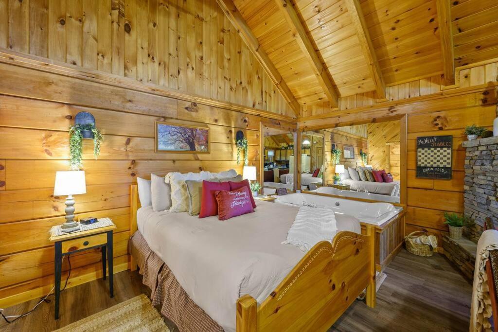 Do Not Disturb - Pigeon Forge Smoky Mountain Studio Cabin, Hot Tub, Fireplace 外观 照片